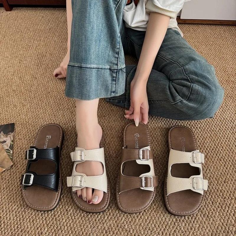 Mode Modische Sandalen mit dickem Absatz Damen Flache Römische Strand-Slipper mit quadratischer Schnalle Cross-Border-Stil Sommer Zehenfreie Slipper
