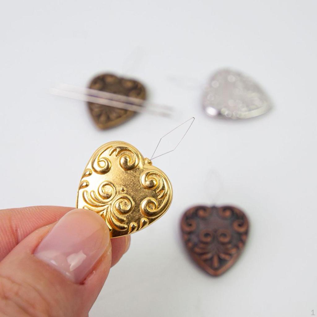2 Pieces Embroidery Needle Threader Holders Portable Heart Shaped Threading Tool for