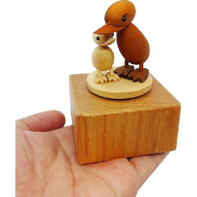 Uroczy Mały Niedźwiadek Mini pozytywka, Drewniana Mechaniczna Pozytywka ze Zwierzątkami, Pozytywka Prezent Śpiewająca Zamek na Niebie, Najlepszy Prezent dla Chłopca Dziewczynki