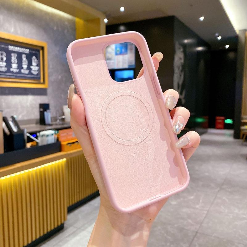 17 Pro Max Liquid Silicone Magnetic Phone Case, Full Coverage, Anti-Drop, High-End Protective Cover for Apple 17.