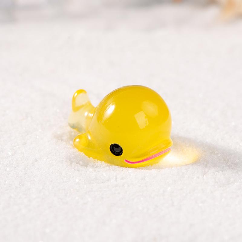 

Светящийся в темноте дельфин из смолы, украшение, мультяшный милый маленький дельфин, микропейзаж, аквариум, декоративные материалы своими руками, аксессуары small 2.4 * 1.5cm 10pcs жёлтый