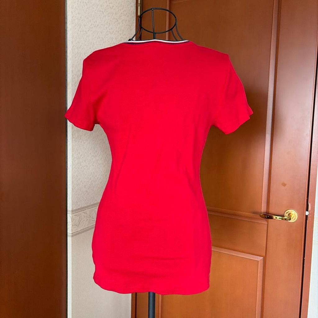 Used [TOMMY HILFIGER] V-neck short sleeve T-shirt red tricolor line casual