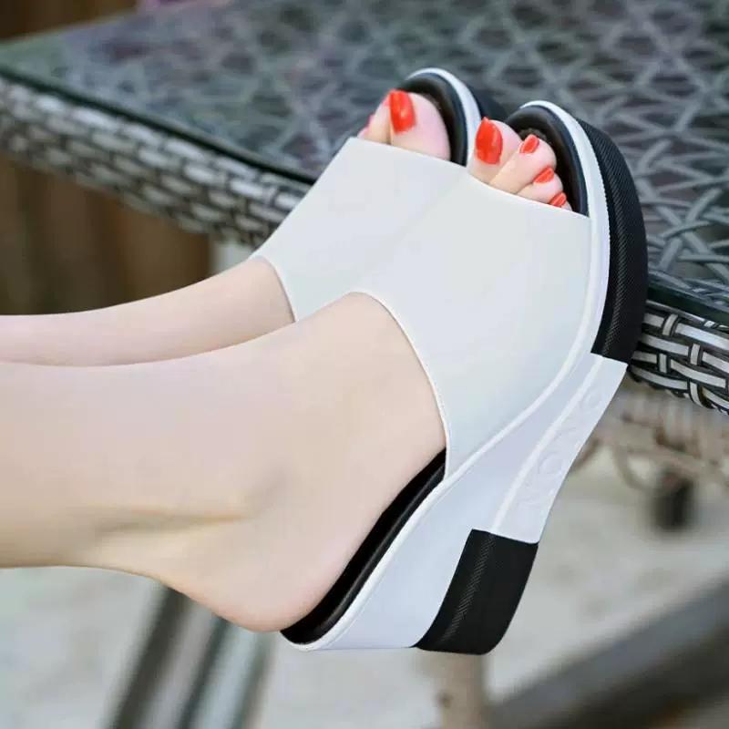 Slope and Women's Cooldown, Height Increase, Student Flat Bottom, Summer High Heels, Thick Sole, Straight Drag, Wearing Women's Sandals