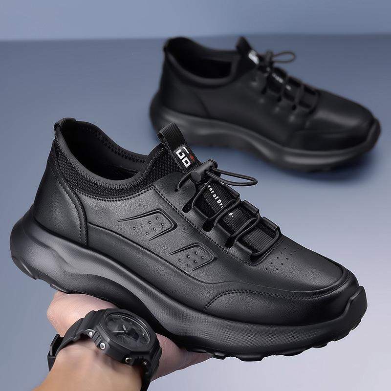 Fashion 2025 New Men's Outdoor Leisure Shoes Fashion Running Sports Shoes Anti Slip Lightweight Shoes Comfortable Men Sneakers