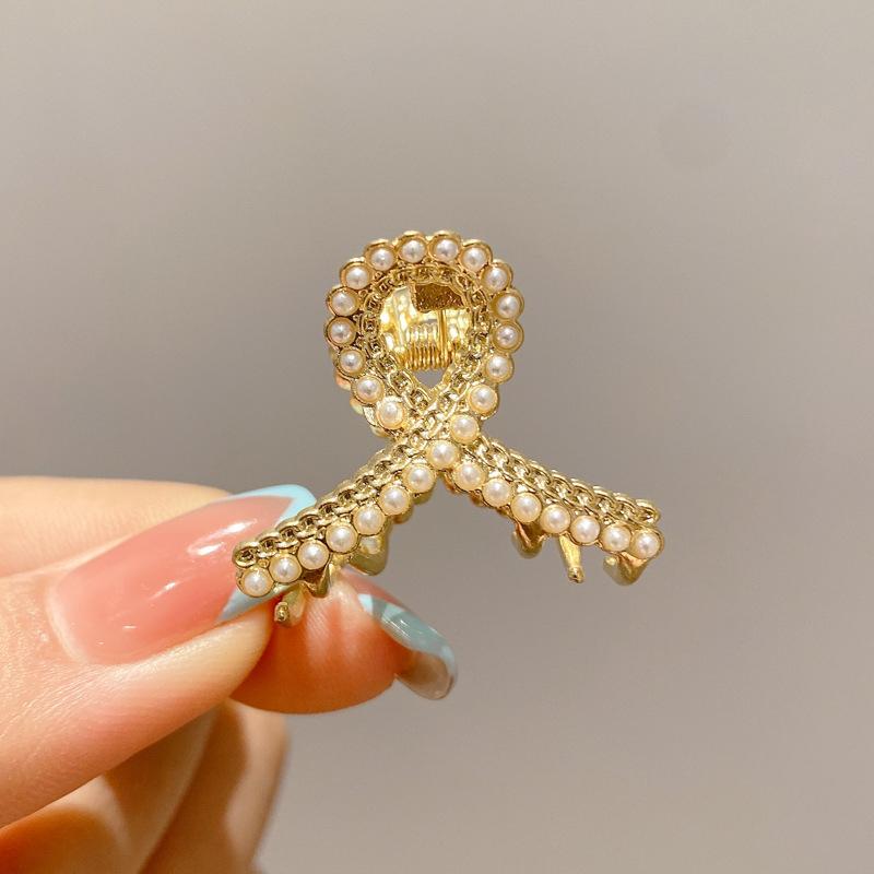 Mini Pearl Hair Claw For Women Girls Retro Flower Crab Claw Clip Small Hairpins Hair Crab Girl Hair Accessories