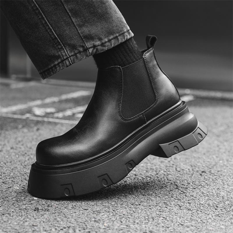 Men's Black thick soled boots Trendy minimalist style Work and office Autumn and Winter Outdoor Young leather shoes New Hot