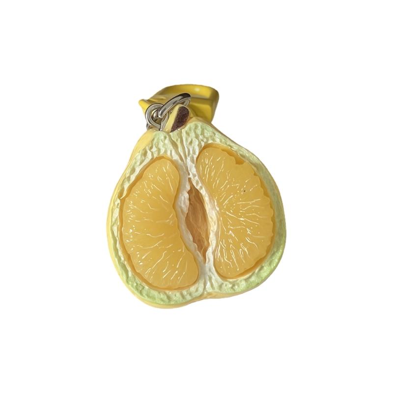 

Realistic Peeled Pomelo Keychain Miniature Food Toy for Keys Bags Wallets Elegant Gift for Fruit Lovers жёлтый