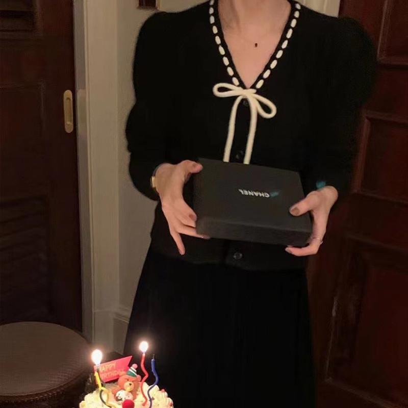 Spring and autumn bow tie V-neck long-sleeved knitted sweater, gentle white women's loose all-match top 6738#