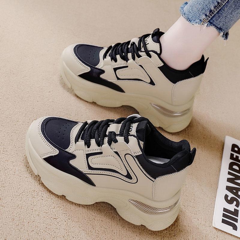 

Высококачественная популярная повседневная женская обувь 2025 года, новые кожаные туфли на толстой подошве для пап, нескользящая спортивная обувь 35 чёрный