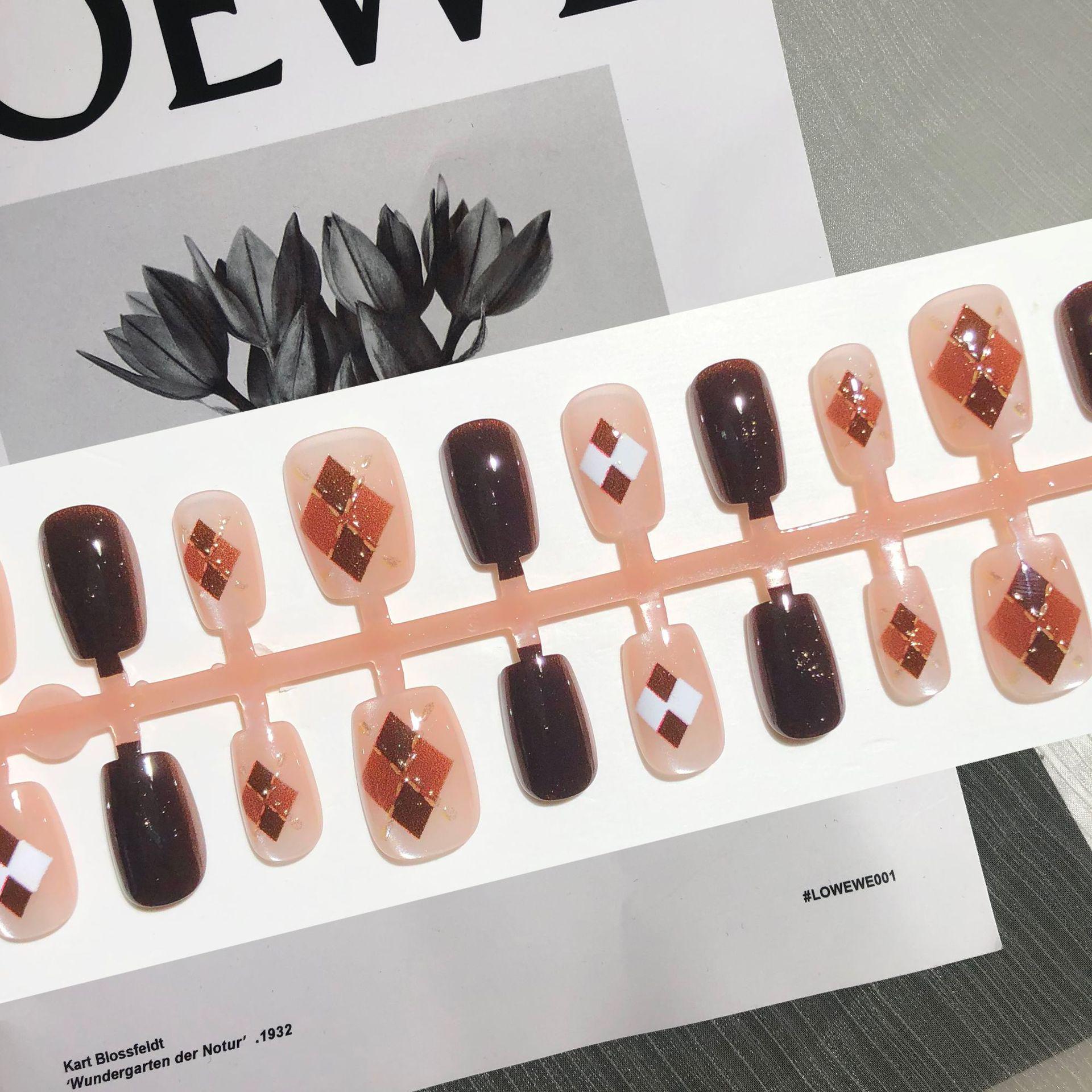 

Caramel Amber Cat Eye Argyle Nails: Autumn/Winter Whitening Nail Patches