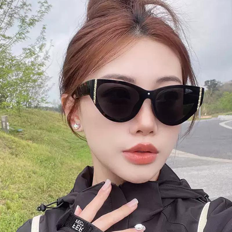Cat Eye Shape Woman Sun Glasses Korean Stylish UV400 Protection Sunglasses Men Hiking Fishing Sun Glasses for Women