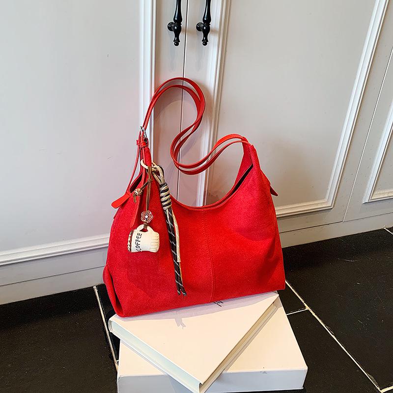 Stylish Suede Retro One-Shoulder Tote: Versatile Large-Capacity Commuter Bag