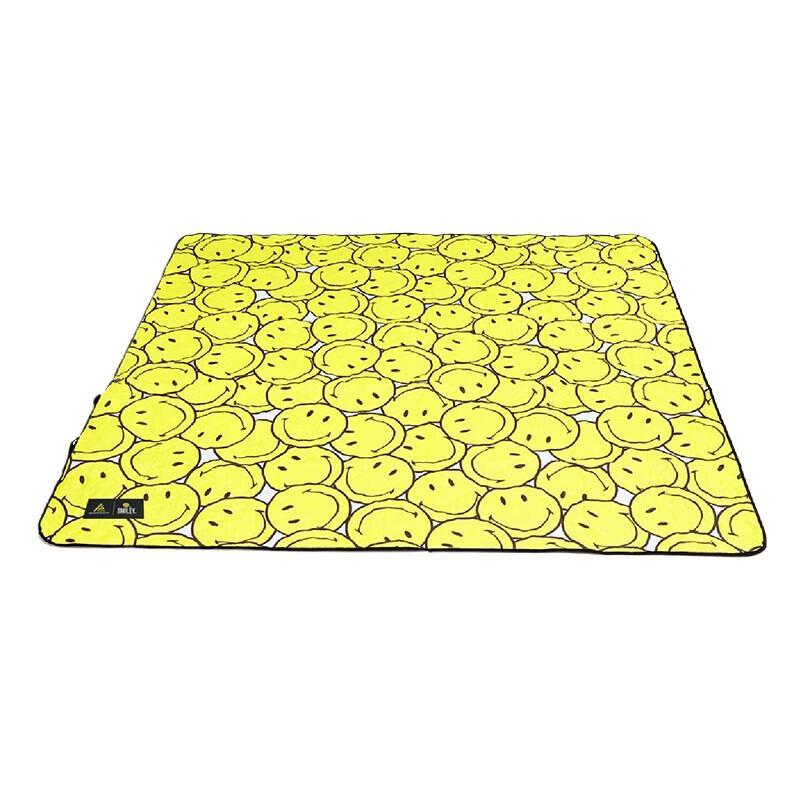 SMILEY Co-branded Portable Picnic Mat