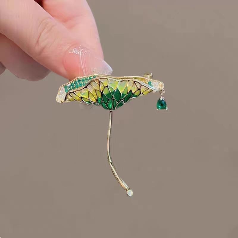 

Брошь в виде капли масла, элегантный темпераментный корсаж в виде зеленого листа лотоса для женщин, платье-чеонгсам, большая булавка