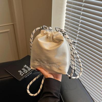 Advanced Sense Fashi Drawstring Bucket Bag 2026  Niche Design Crossbody Bag Ccise New Large Capacity Shoulder Bags