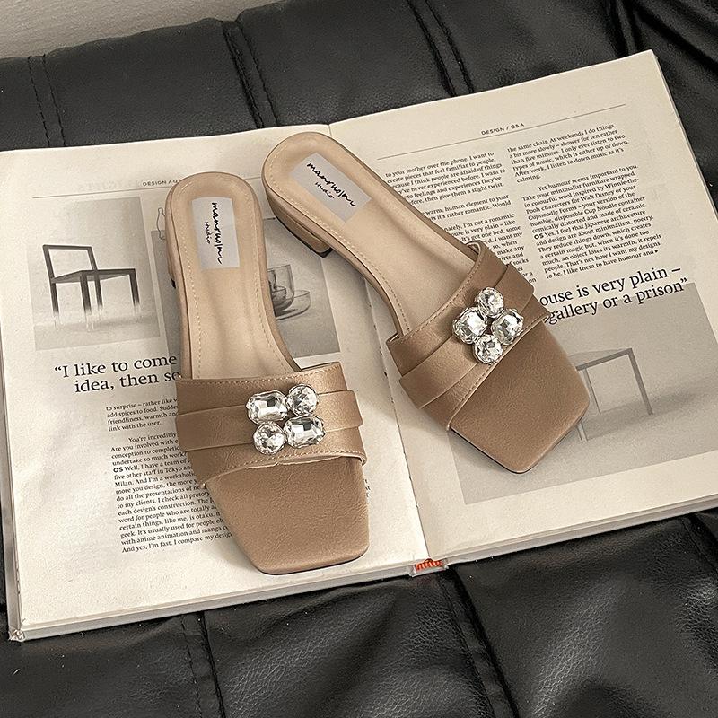 Niche Ladies One-word Cool Slippers Spring and Summer French Gemstone Rhinestone Foreign Trade Fashion Outer Wear Flat Bottom One-word Sandals Women