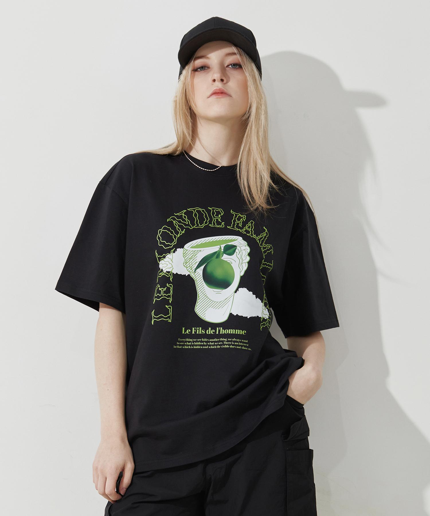Aox White Sculpture And Apple T-Shirt (Black) Black