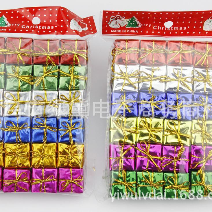 Ručně vyráběné vánoční pěnové přívěsky: 2,5cm Ozdoby na stromeček v dárkových sáčcích