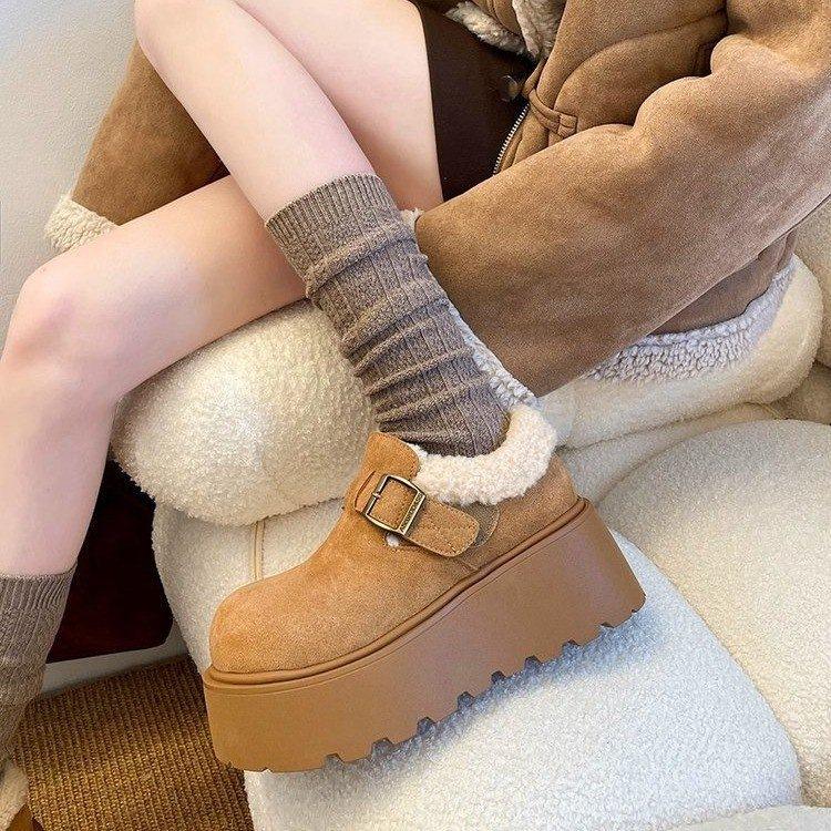 Thick-soled snow boots increase the height of women's new autumn and winter velvet bread shoes warm cotton shoes