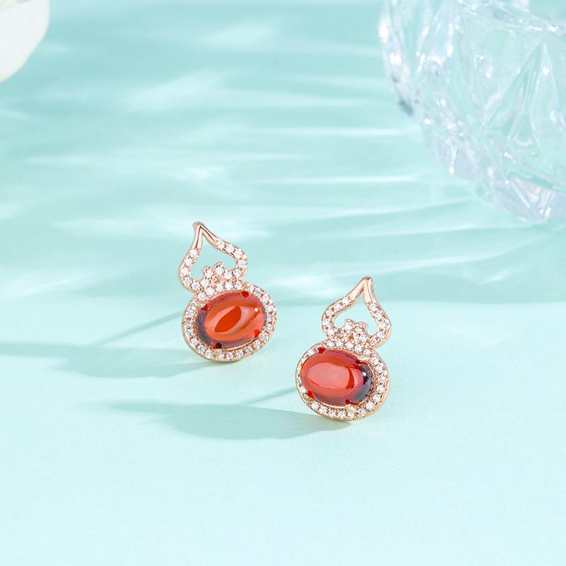 S925 Sterling Silver Green Chalcedony Gourd Stud Earrings - Classic Literary Lady Fashion with Garnet Silver Drops for Women.