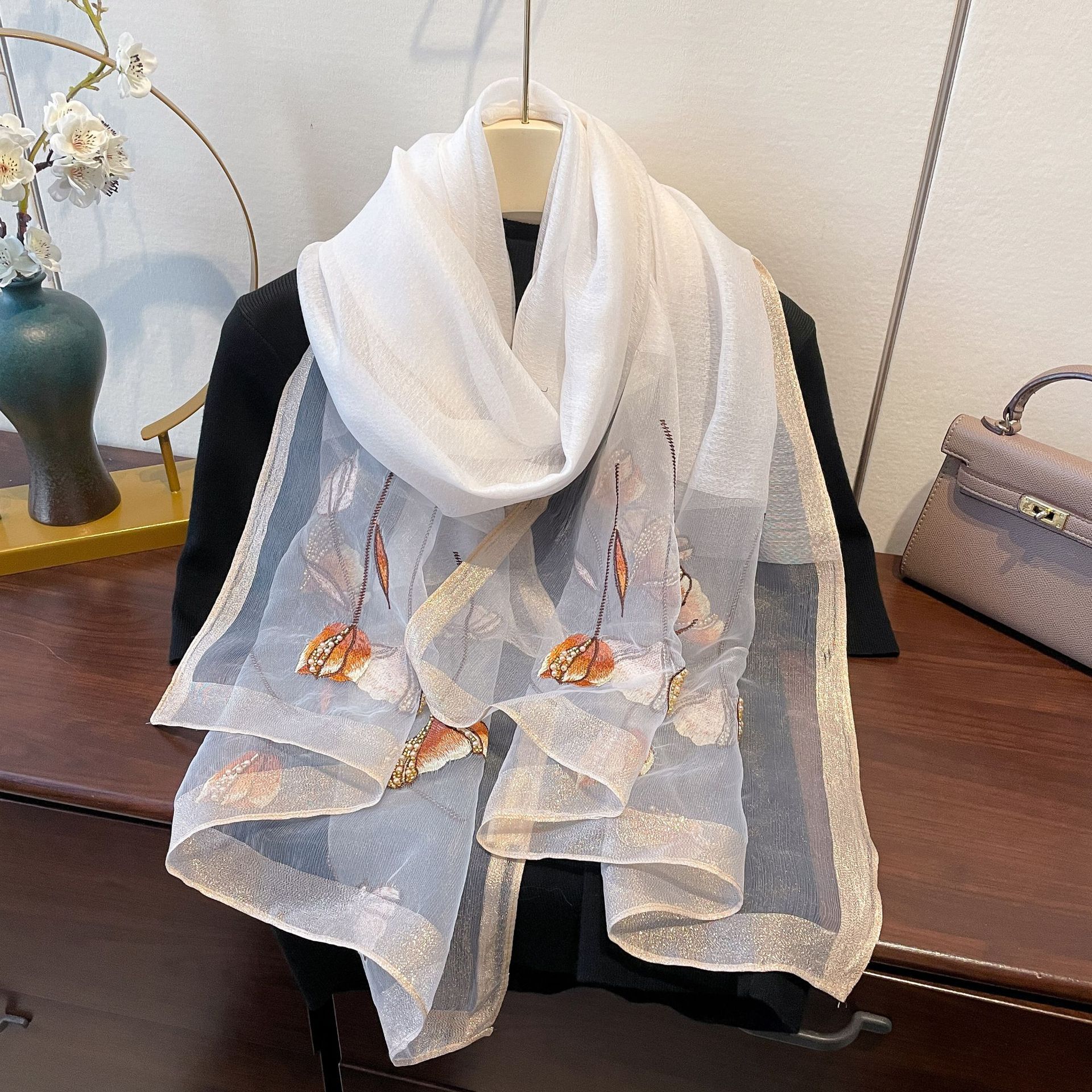 

Новый весенне-летний тонкий шарф из смесового шелка, осенне-зимний тонкий шарф для женщин, модный шарф с бисером и вышивкой, высококачественная шаль 180*70cm