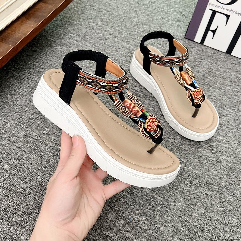 2025 casual fashion wooden bead buckle rhinestone flat sandals pinch feet seaside beach flip-flops large size women's shoes