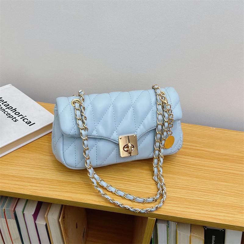 IELGY Diamond Chain Fashion Commuter Crossbody Bag
