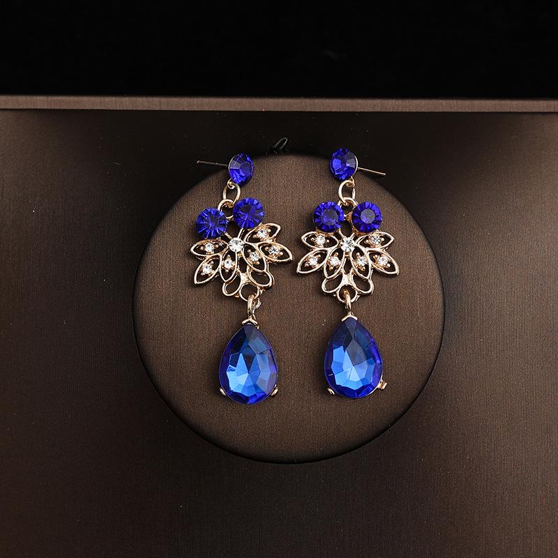 2023 Braut-Clip-Ohrringe: Hängeohrringe ohne Ohrloch für Hochzeiten & Abendkleider