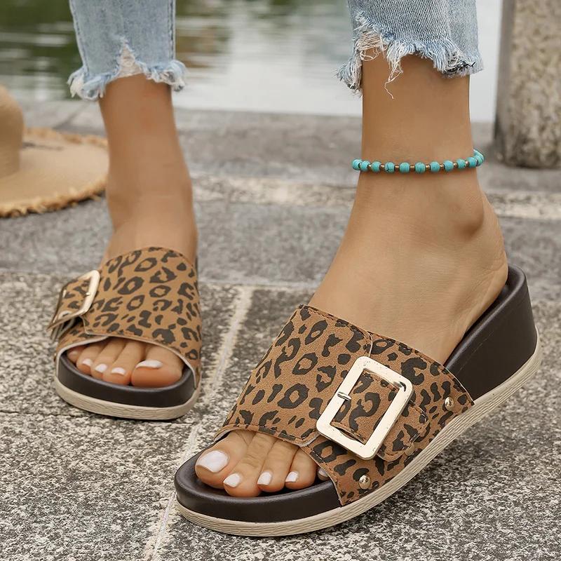 Fashion Vintage Leopard Thick Bottom Slippers Women Summer Casual Buckle Open Toe Sandals Female Plus Size Non Slip Wedge Slides Mujer