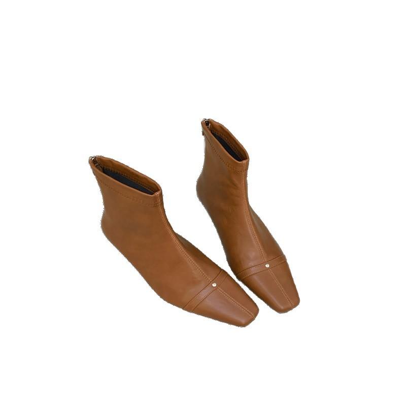 2025 Korean version of the new white short boots, retro versatile and simple inner height-increasing slope heel short tube temperament small square h