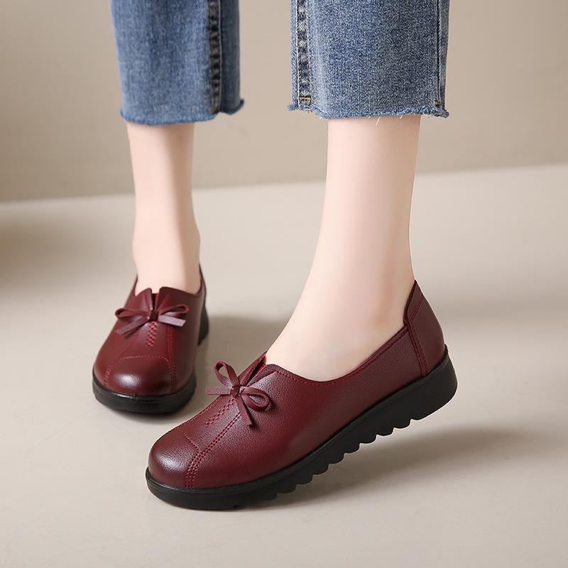 Mom shoes spring and summer new leather shoes soft sole soft surface non-slip middle-aged and elderly women's single shoes comfortable work e
