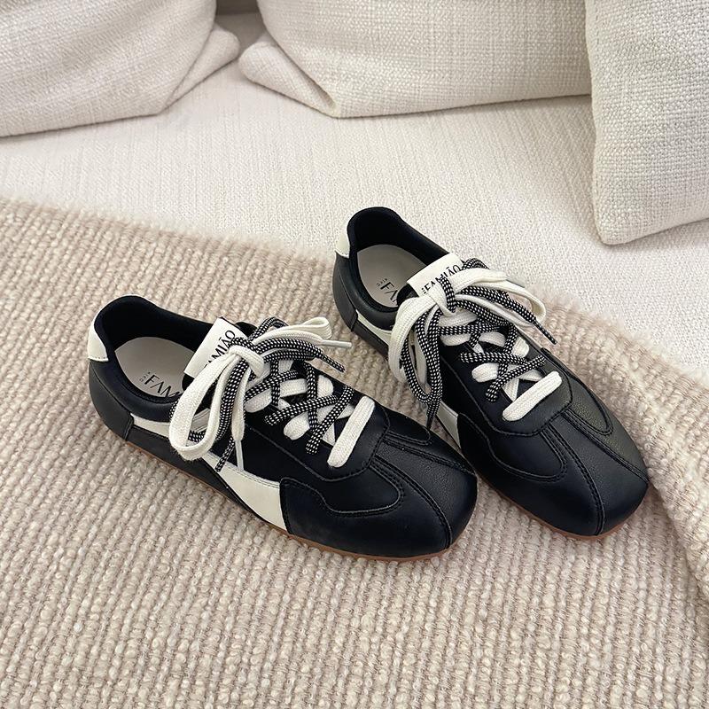 Fashion Autumn Women Flats Sport Shoes Casual Sneakers 2025 New Fashion Lace Up Running Hiking Shoes Woman Outdoor Leisure Zapatos Mujer