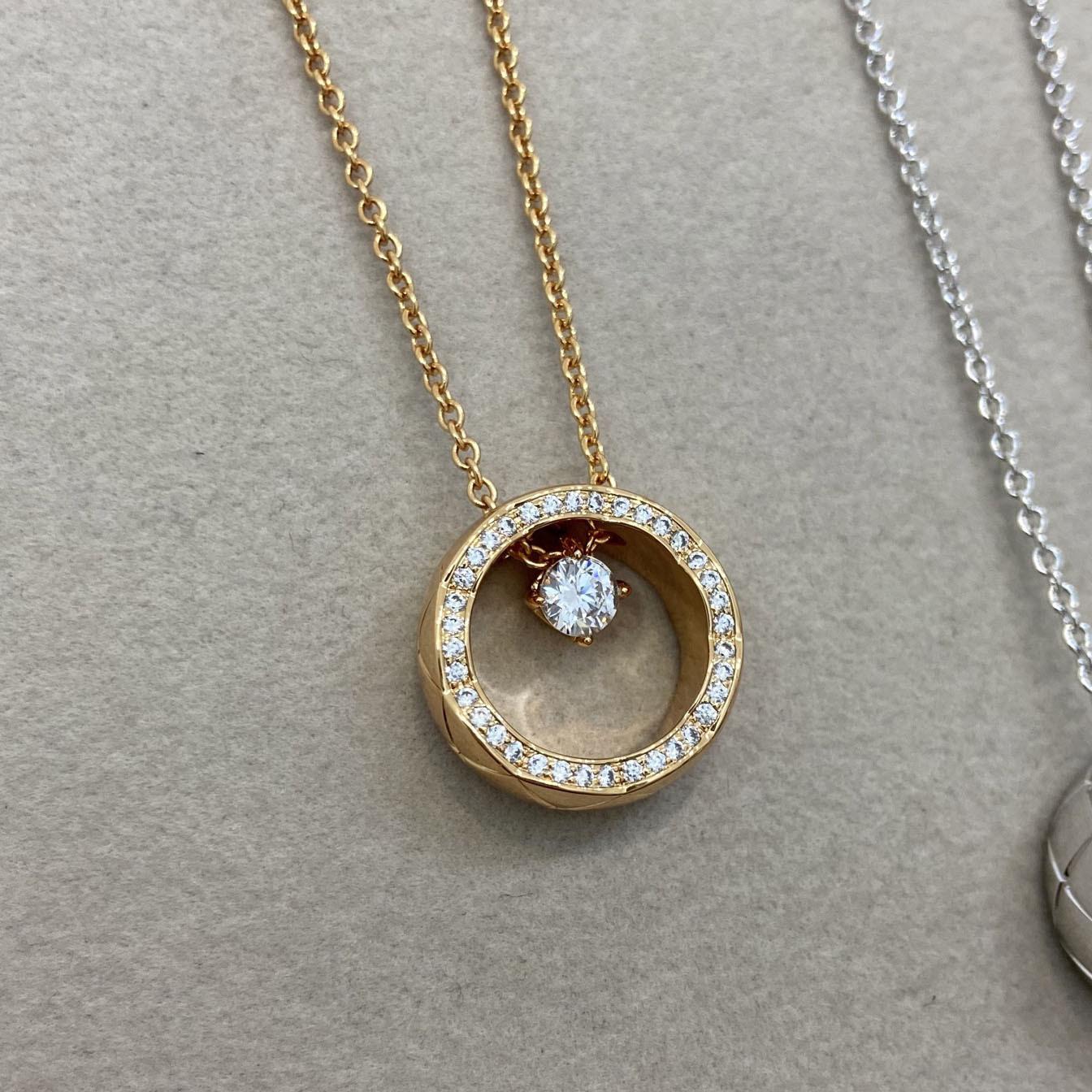 

Rhombus Pattern COCO Smart Water Ice Moon Necklace Pendant Circle Temperament Stack 925 silver золотий