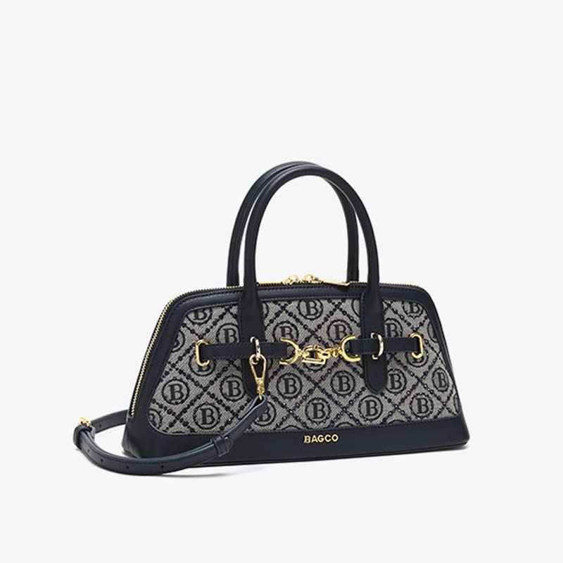 Bolso con Diseño Bordado