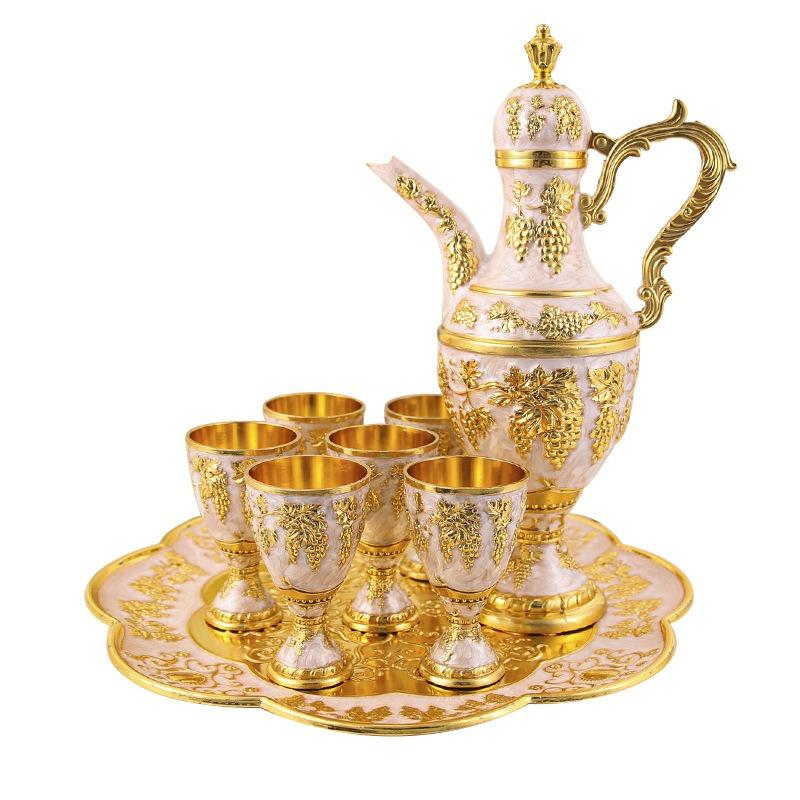 1 Sada Evropský Retro Palácový Vinný Set Domácí Svatba Sváteční Potřeby Kovový Dárek Kapesní Ploskačka Set Ozdoby Vánoční Dárek