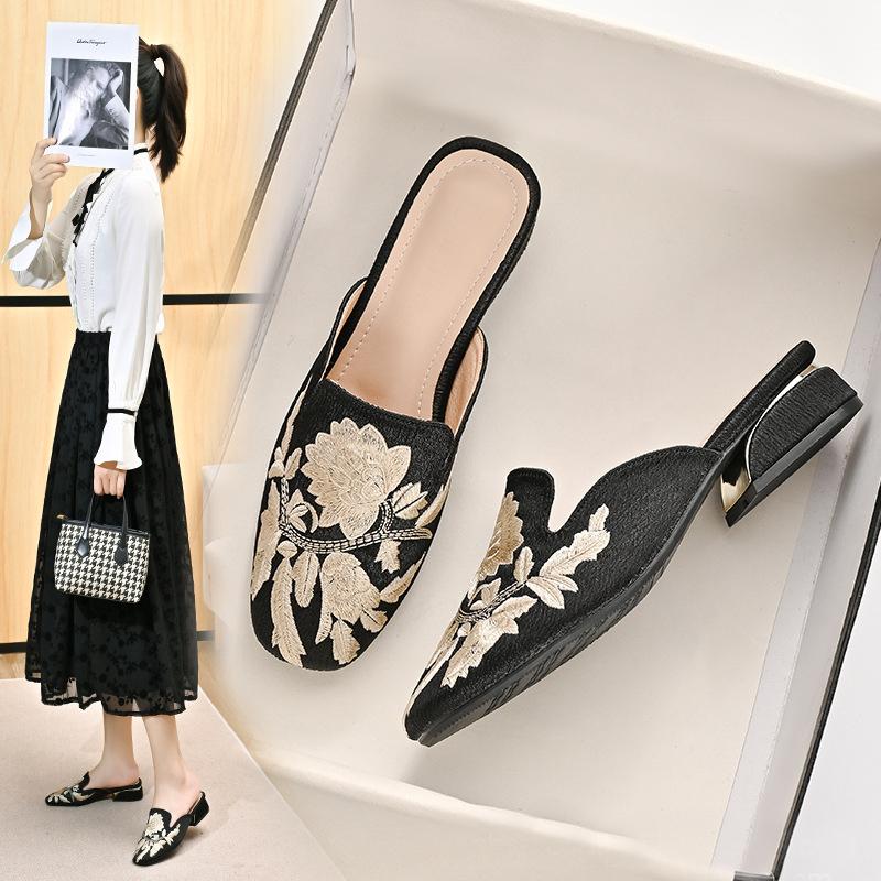 Fashion Desinger Embroider Silk Slippers Women Square Toe Med-high Heels Slides Shoes Woman Outdoor Floral Footwear Metal Heel Pantuflas