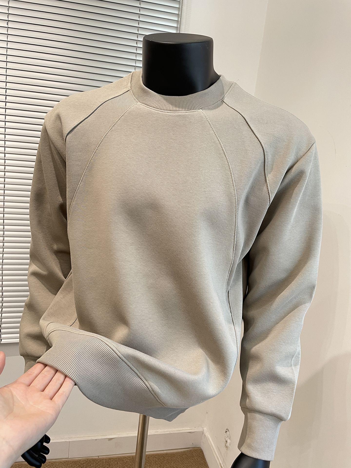 2025 Men s Wide Fit Patchwork Hoodie - Round Neck, Loose, Trendy & Sporty Pullover for Spring/Autumn. M (100-125 lbs)