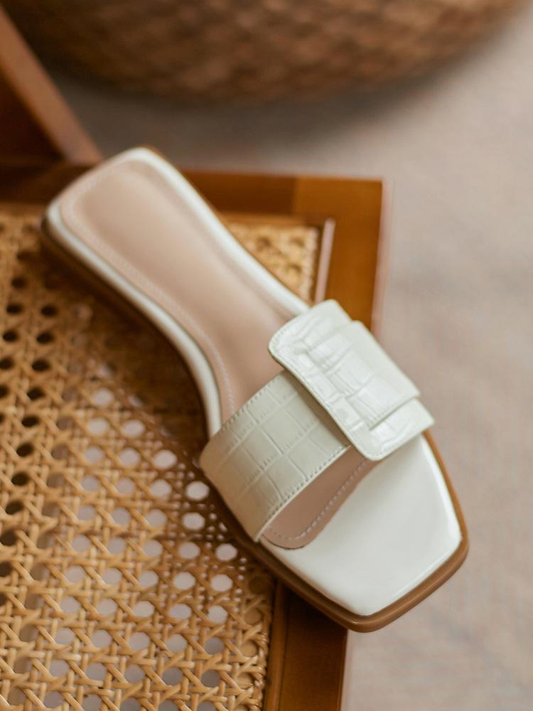 Green women's cool slippers casual square head lazy flat bottom 2025 summer new outer wear one word outer wear slippers