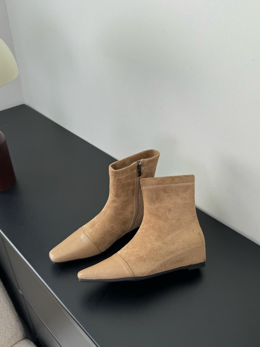 

French splicing square head thick heel short boots women s 2025 autumn and winter new suede temperament medium heel thin boots socks boots women 39 хаки