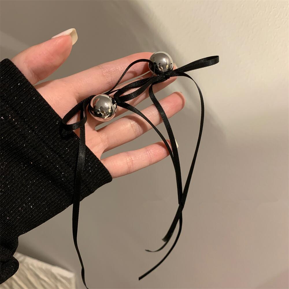

Elegant French Butterfly Knot Earrings for Women Perfect for Parties And Commuting Unique Stylish Accessory