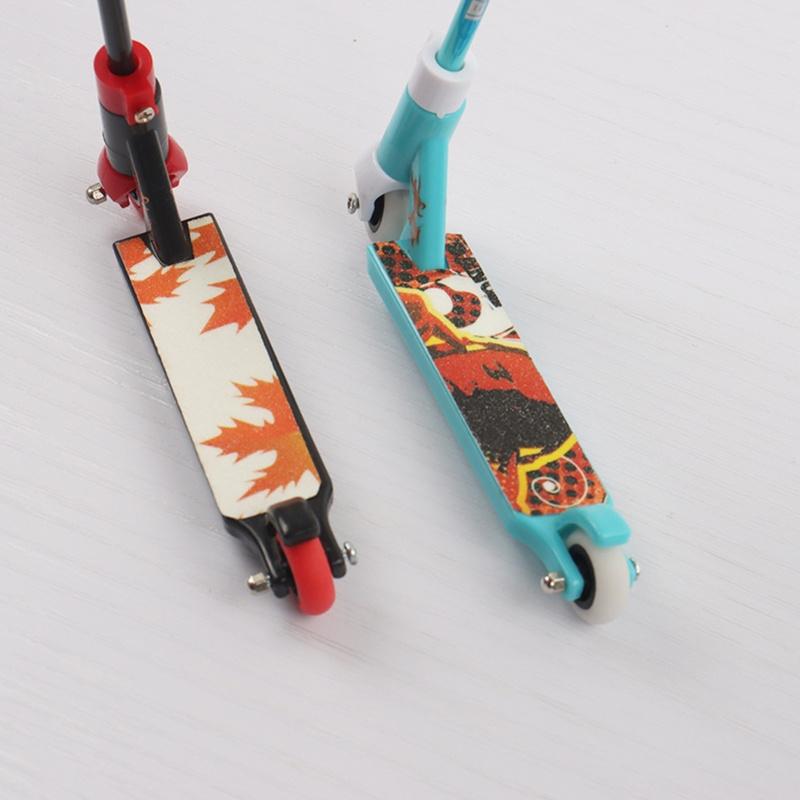 Novità Divertente Interattivo Mini Scooter da Dita Giocattolo Stunt da Dita Skate Skate Scooter Dita Interattivo Genitore-Figlio Regalo di Festa