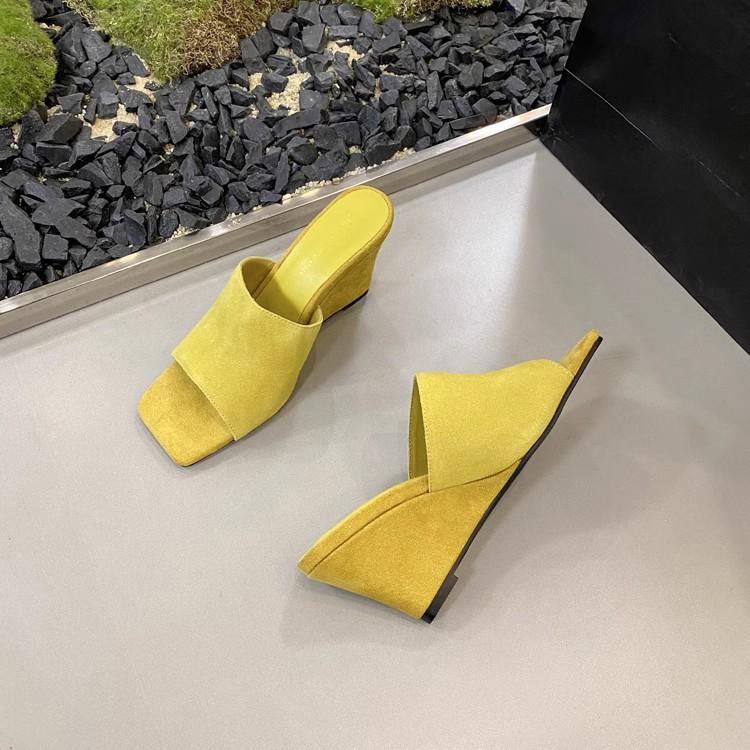 

Strong push ins~! Retro wedge heels slippers women s summer wear square head open-toed thick sole word with sexy high-heeled sandals 39