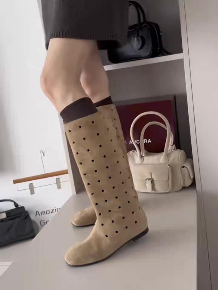 New leather retro low-heeled hole knight boots for women, retro round head flat bottom big tube circumference boots for women