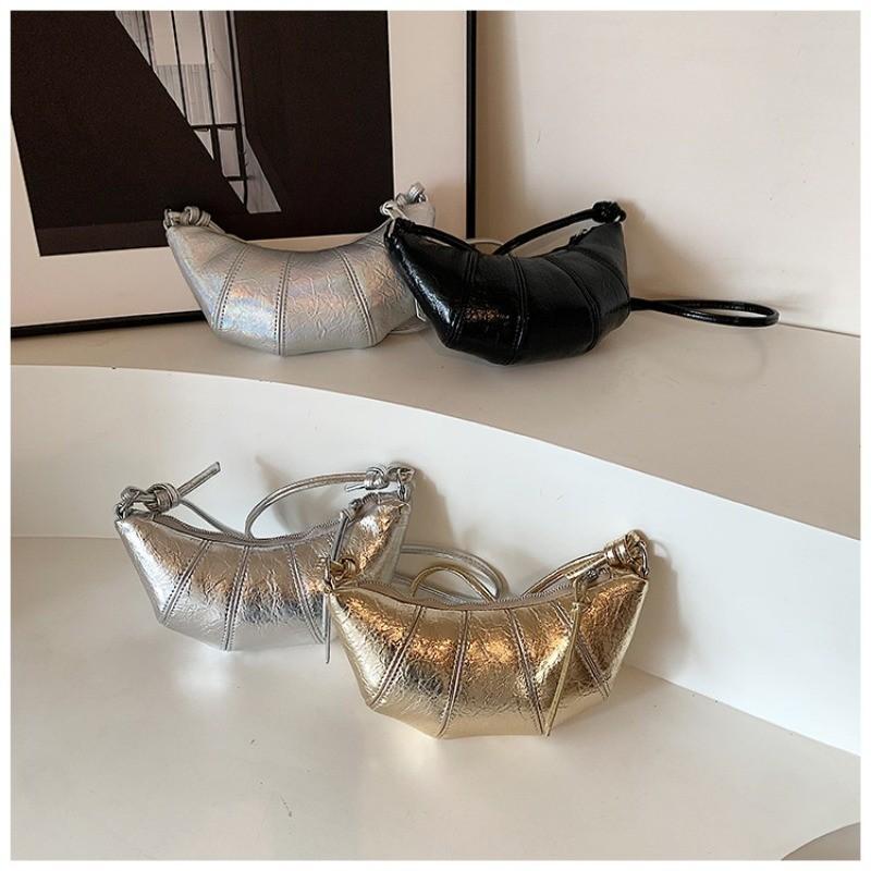 IELGY niche personalized fashion Spice Girl style simple and versatile dumpling bag, casual silver messenger bag