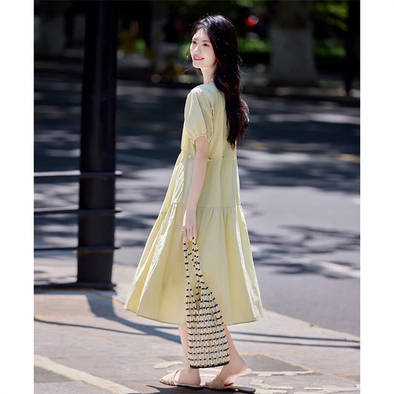 Spliced Pleated Midi Dress with Decorative Collar
