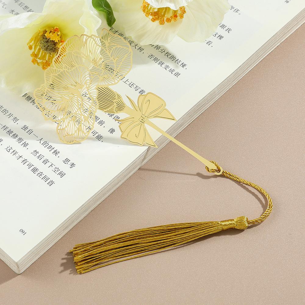 1Pc Golden Retro Art Metal Plant Vein Bookmark with Tassel Reading Book Accessories Index Tab Fringe Gift for Teachers Students