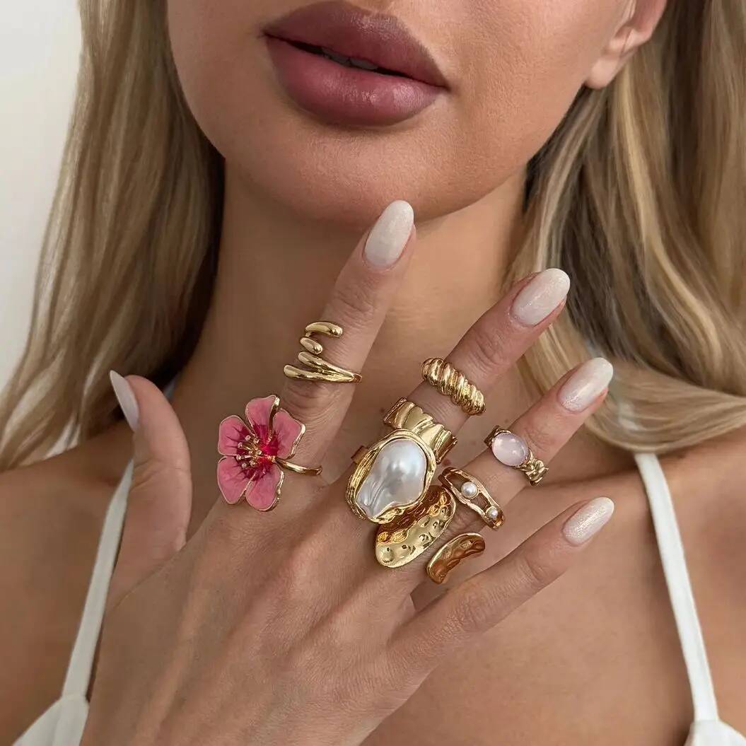 

SHIXIN 8 Pcs Trendy Pink Flower Stackable Rings Set Women Exquisite Acrylic Drill Knuckle Joint Ring Y2K Aesthetic Jewelry Gift