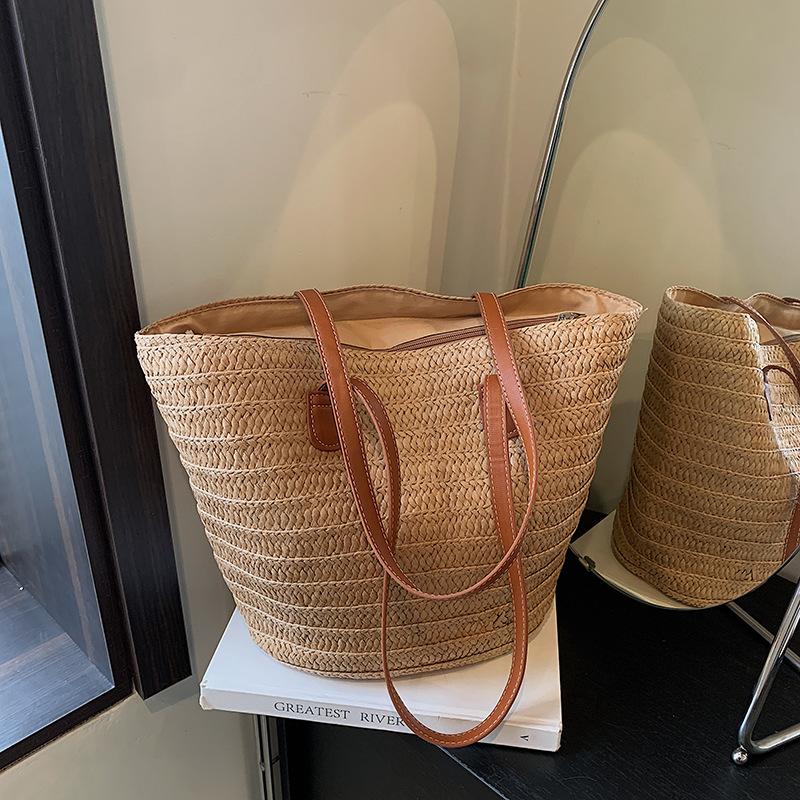 

Летняя Новая Соломенная Сумка Большой Вместимости Повседневная Сумка через Плечо для Поездок на Работу Сумка-Подмышка Пляжная Сумка для Отпуска на Морском Побережье хаки