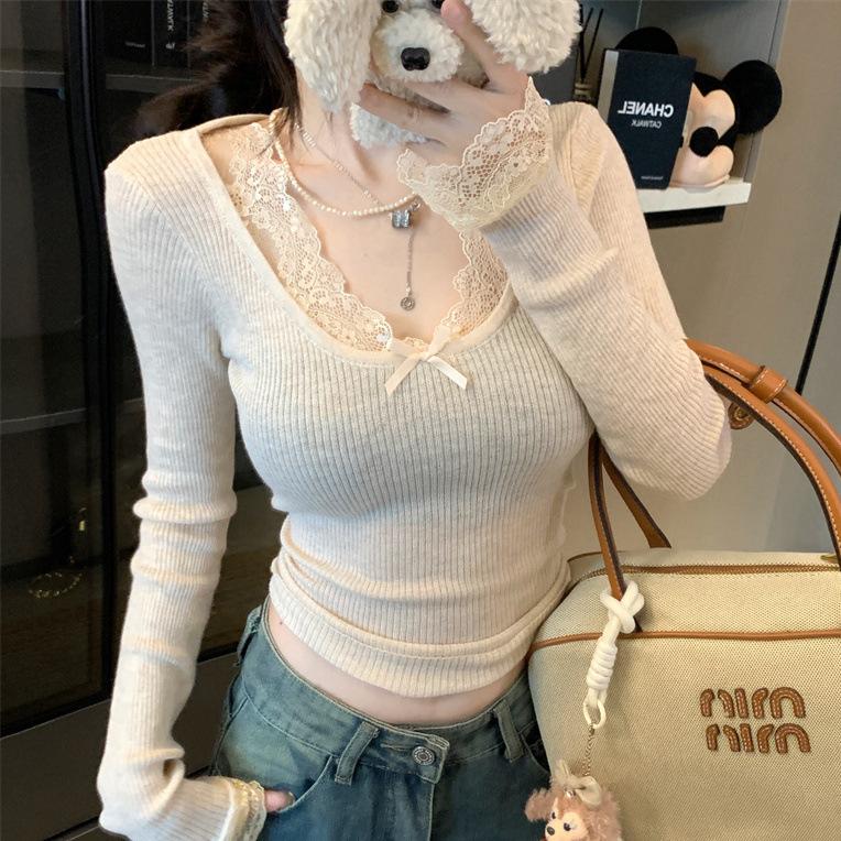 

Lace splicing u-neck white knitted sweater, new slim-fitting and thin, pure desire, long-sleeved women inside one size fits all абрикосовий