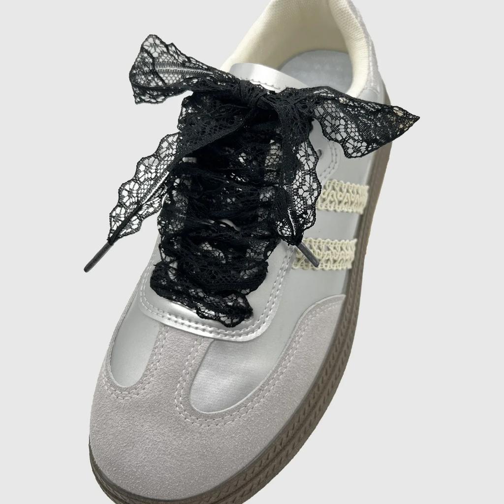 1Pair Cute Lace Shoelaces for Women Girl Shoes 2.9CM Width Flat Shoelace for Sneakers Black White Shoe Laces Accessorices